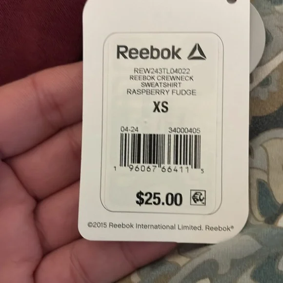 Reebok Crewneck Sweatshirt with Logo NWT - Picture 3 of 5